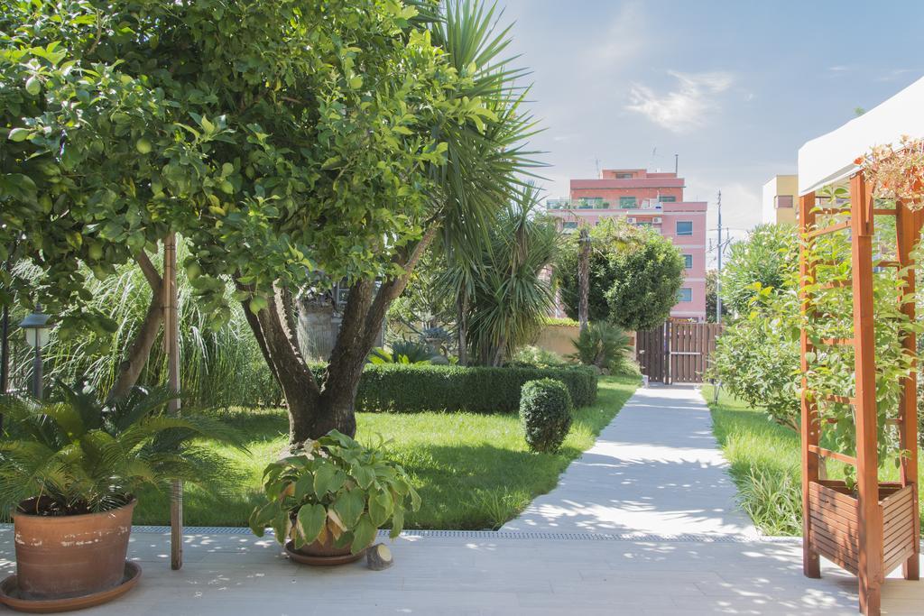 Ciao Ciao Roma Bed & Breakfast Bagian luar foto
