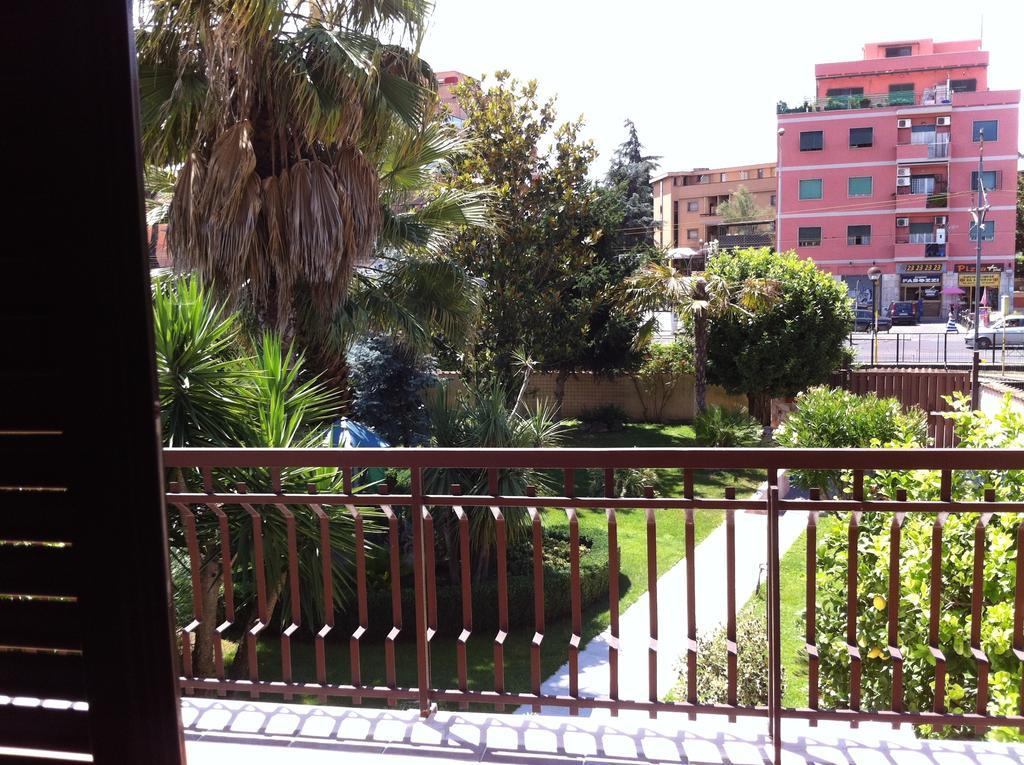 Ciao Ciao Roma Bed & Breakfast Ruang foto