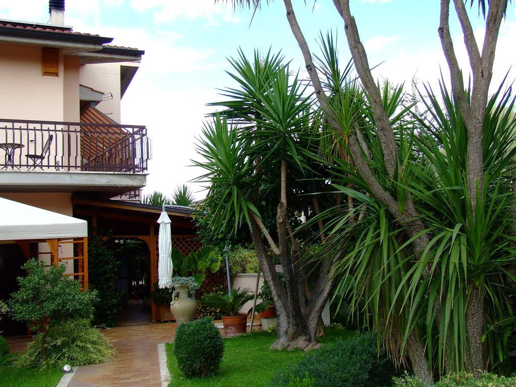 Ciao Ciao Roma Bed & Breakfast Bagian luar foto